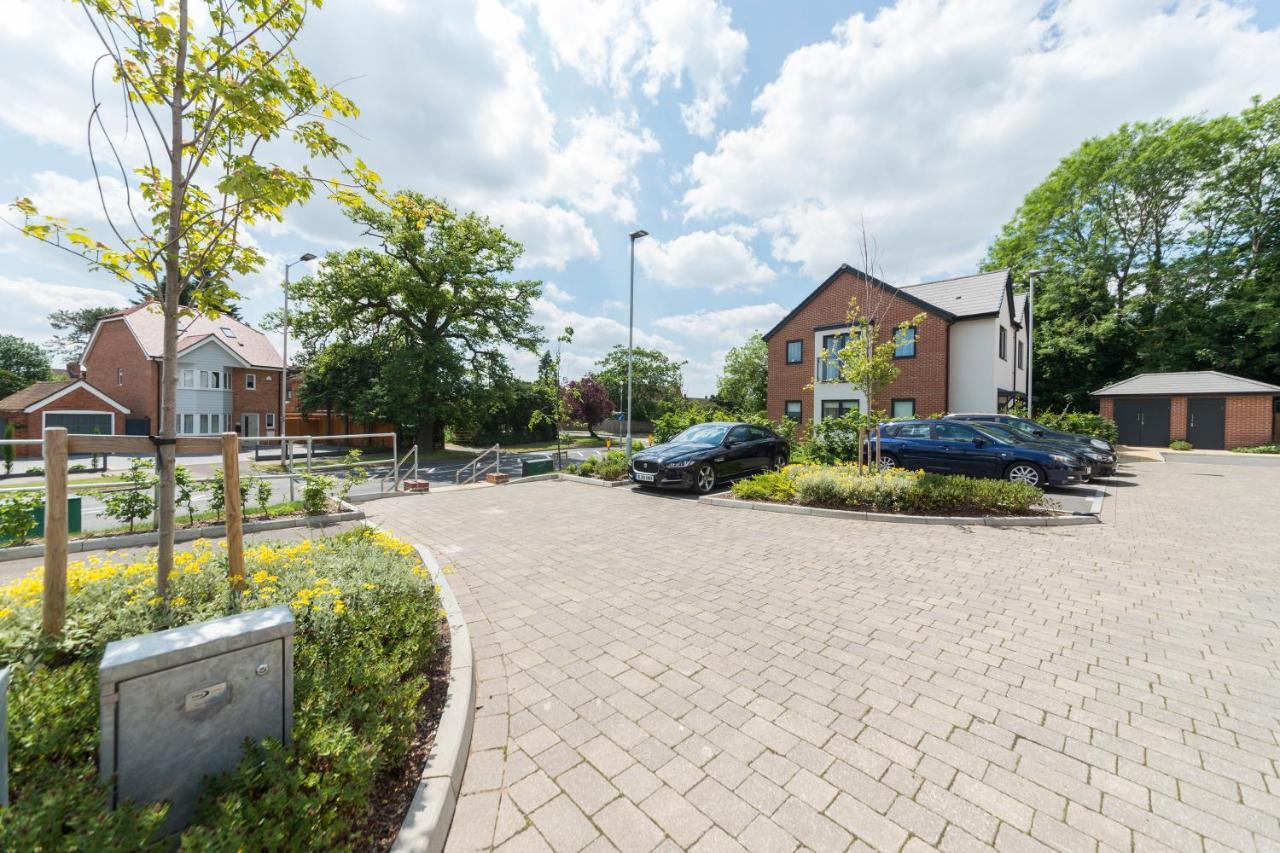 Greenfield Modern 3Br Home - Southcote Lane , Ридинг Экстерьер фото